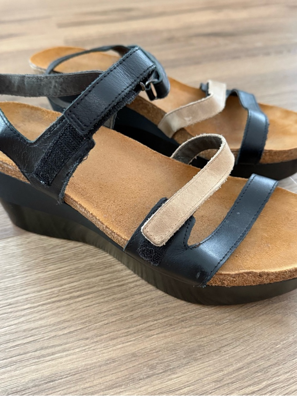 Naot Womens EU 42 US 11 Hero Black/Tan Leather Wedge Adjustable Strappy Sandal